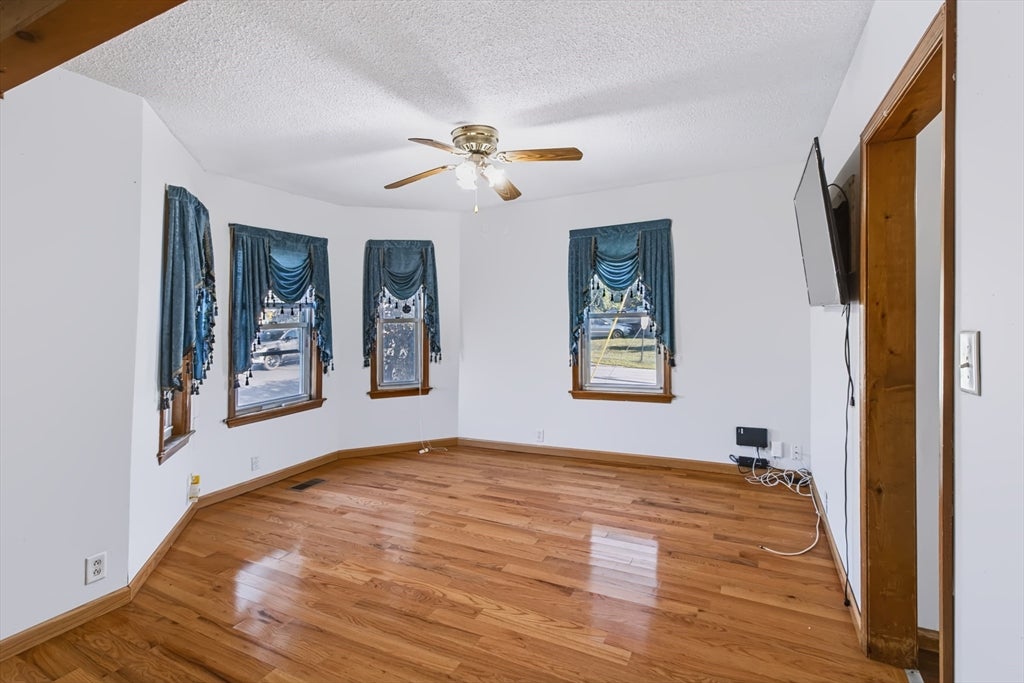 112 Quebec St, Lowell, MA Photo #3