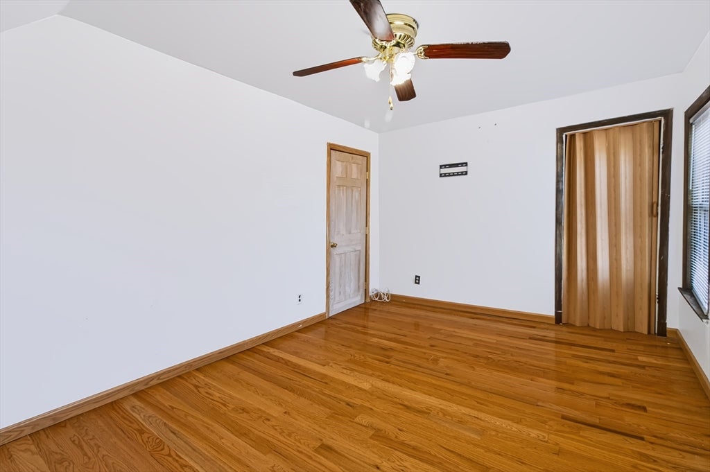 112 Quebec St, Lowell, MA Photo #17