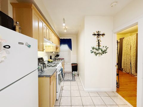 73 Divison Street 1 Chelsea MA 02150