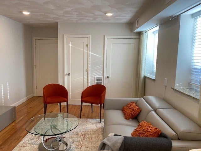 209 Commonwealth Ave #1, Newton, MA Photo #7