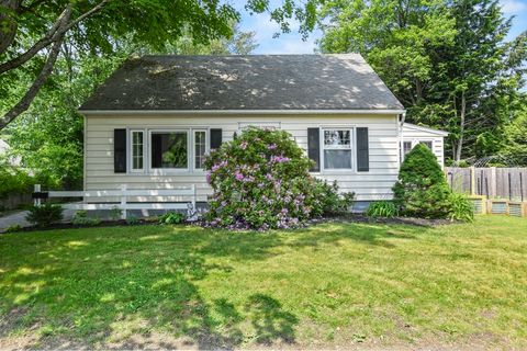 11 Leslie Drive Pittsfield MA 01201