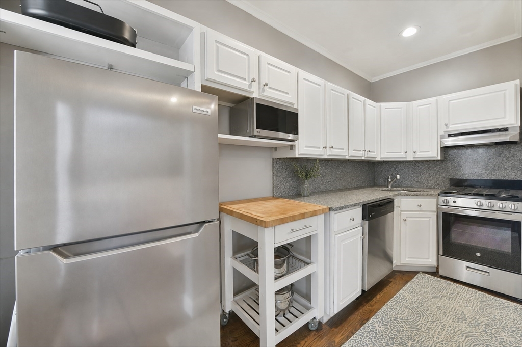 253 Gold St 2