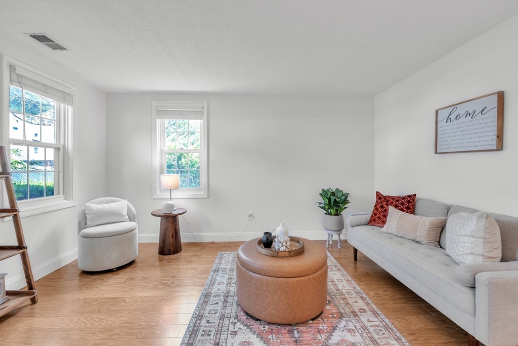 52 Warren St 1