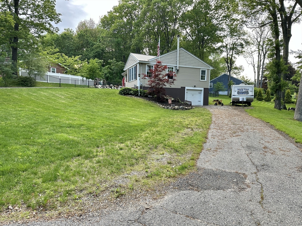 5 Oakwood Rd.
