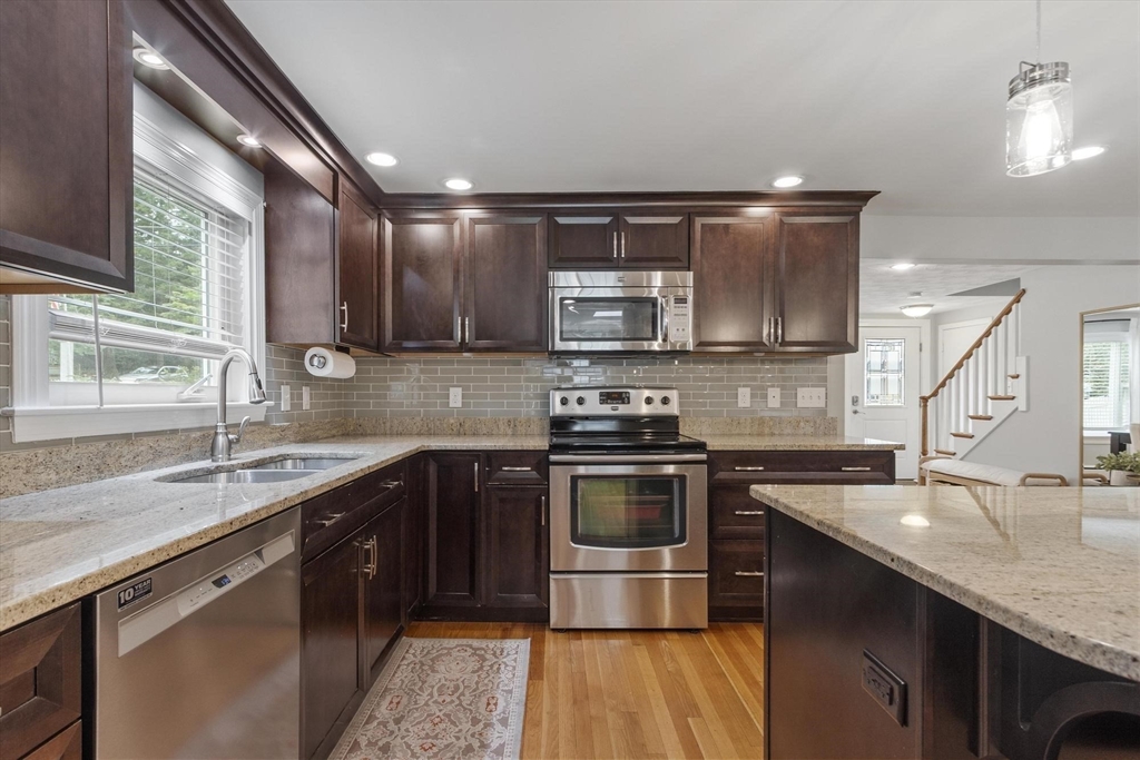 105 Whitman Ave