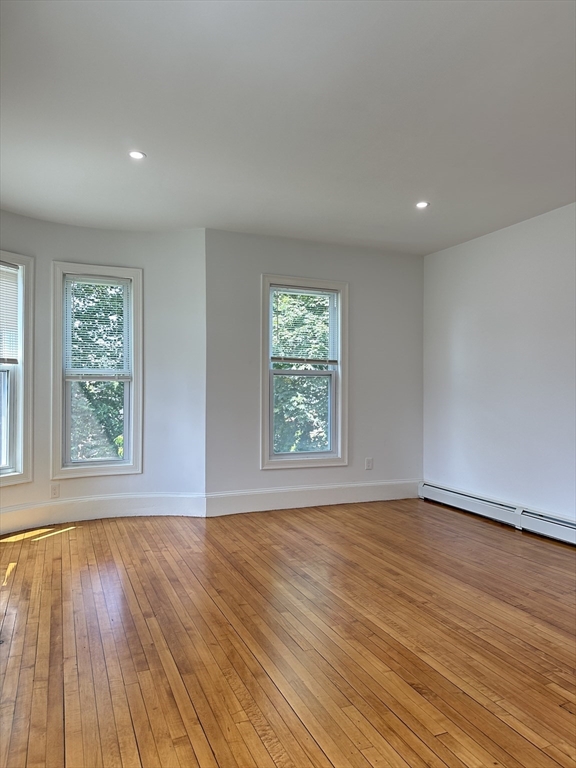 82 Middle Street, 2