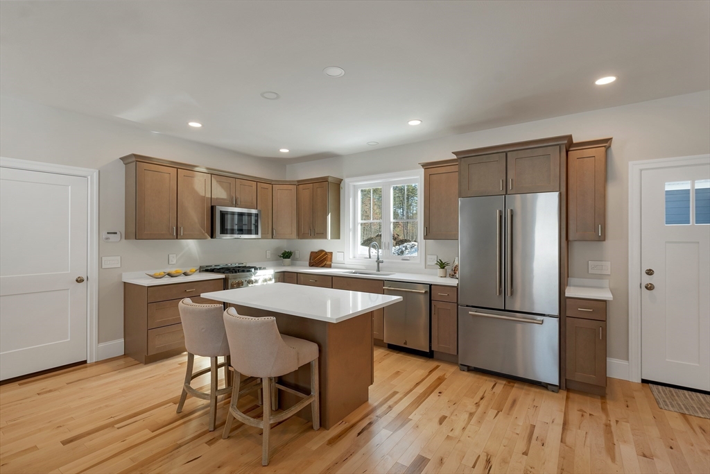 148 County Road, Amherst, NH Photo #12