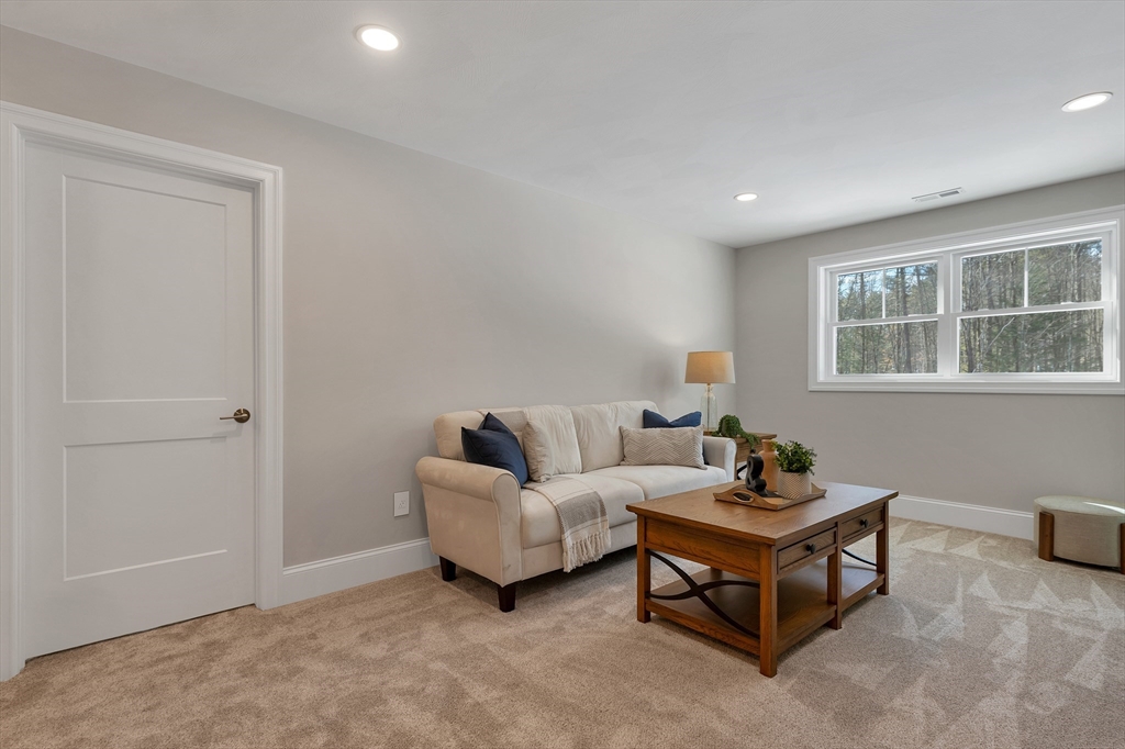 148 County Road, Amherst, NH Photo #9