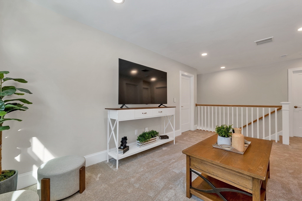 148 County Road, Amherst, NH Photo #8