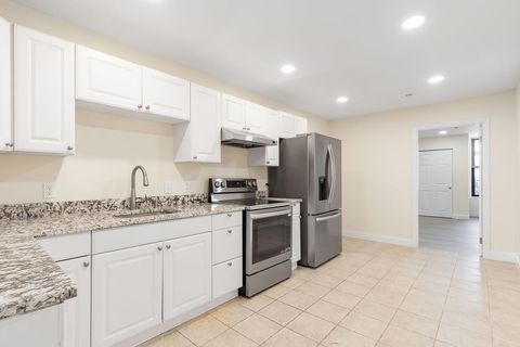 566 Commonwealth L101 Boston MA 02215