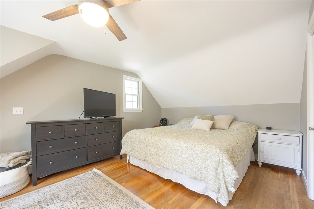 Attleboro, Massachusetts 02703, United States, 3 Bedrooms Bedrooms, ,2 BathroomsBathrooms,Residential,Pending,145913