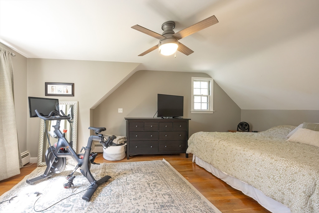 Attleboro, Massachusetts 02703, United States, 3 Bedrooms Bedrooms, ,2 BathroomsBathrooms,Residential,Pending,145913