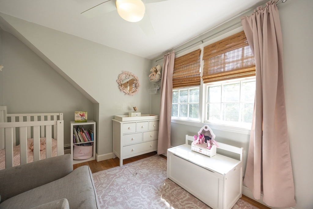 Attleboro, Massachusetts 02703, United States, 3 Bedrooms Bedrooms, ,2 BathroomsBathrooms,Residential,Pending,145913