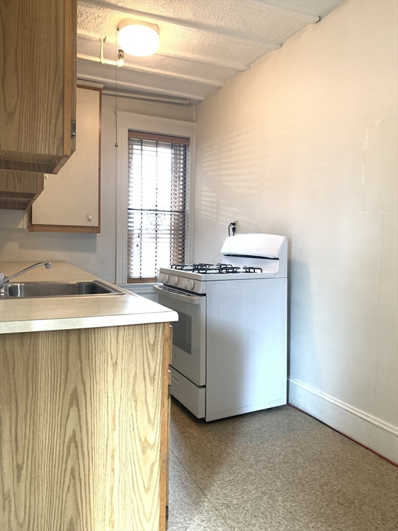 1607 Commonwealth Ave 7