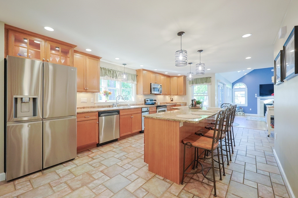 211 Hayden Rowe St
