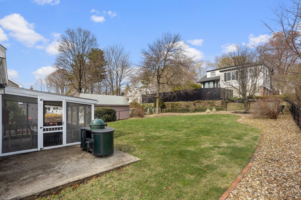 Stoneham, Massachusetts 02180, United States, 3 Bedrooms Bedrooms, ,2 BathroomsBathrooms,Residential,Pending,139604