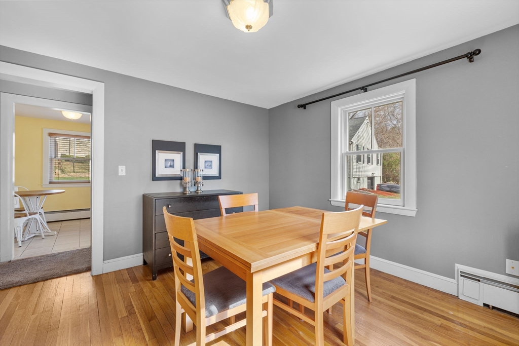 Stoneham, Massachusetts 02180, United States, 3 Bedrooms Bedrooms, ,2 BathroomsBathrooms,Residential,Pending,139604