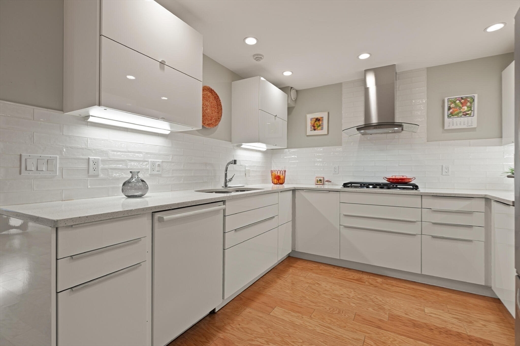 48 Bigelow Ave 11
