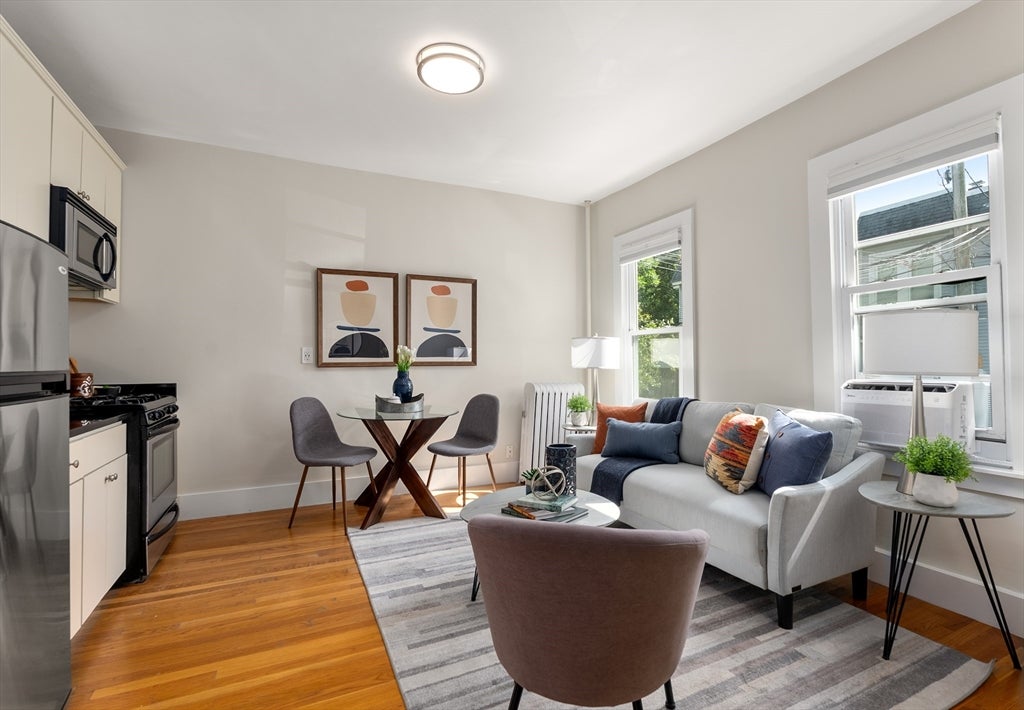 51 Lopez Street 4