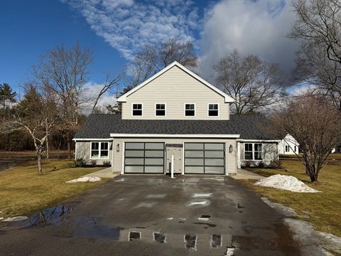 32 Barracks Road 32 Hudson MA 01749