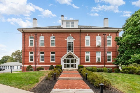 Photo of 66 Haskell St #GE, Beverly, MA 01915 (MLS # 73583953)