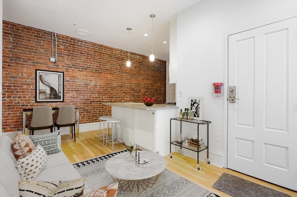 31 Massachusetts Ave 1-2