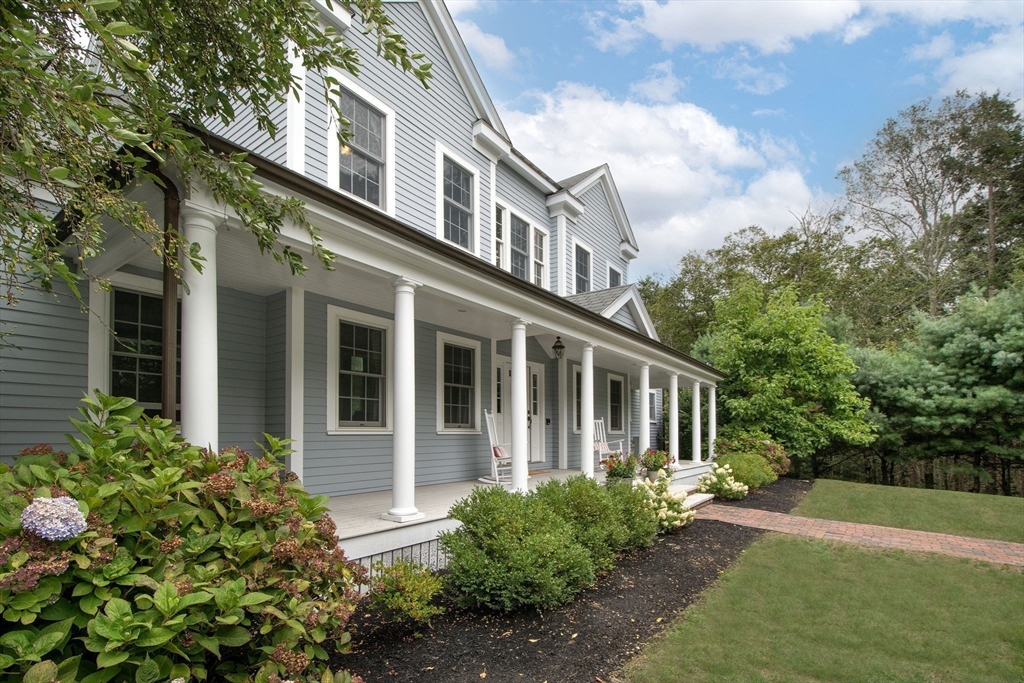 94 Arrowwood Dr