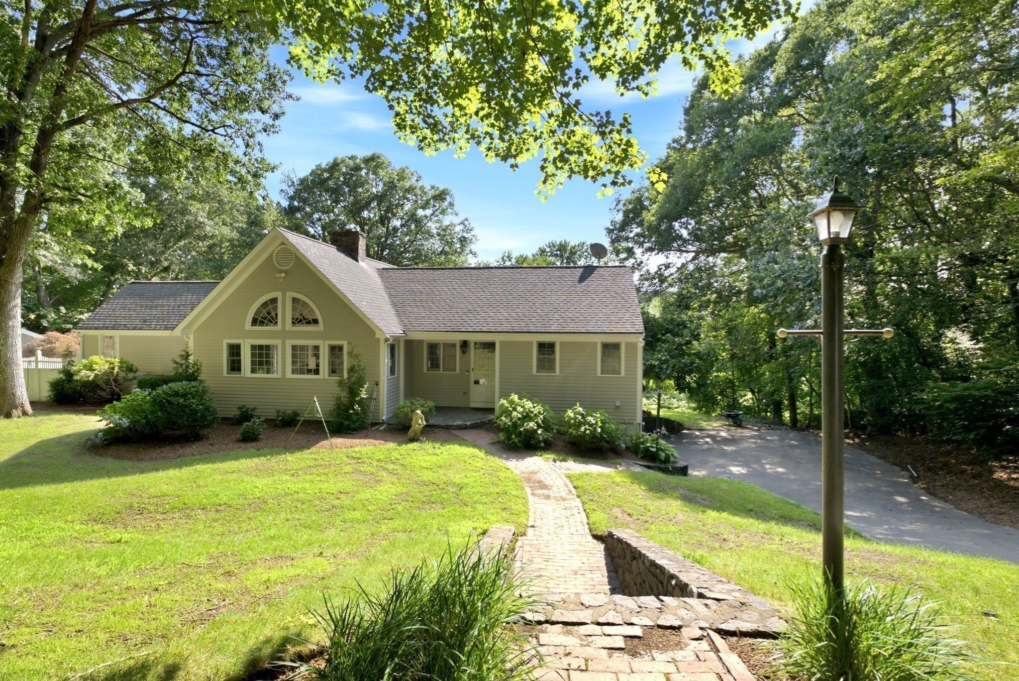 61 Clifford Rd