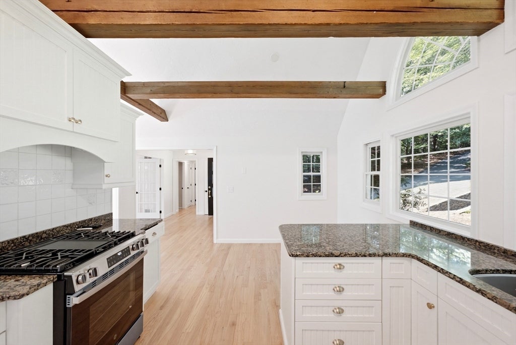 61 Clifford Rd, Plymouth, MA, 61 Clifford Rd, Plymouth, MA Photo #8