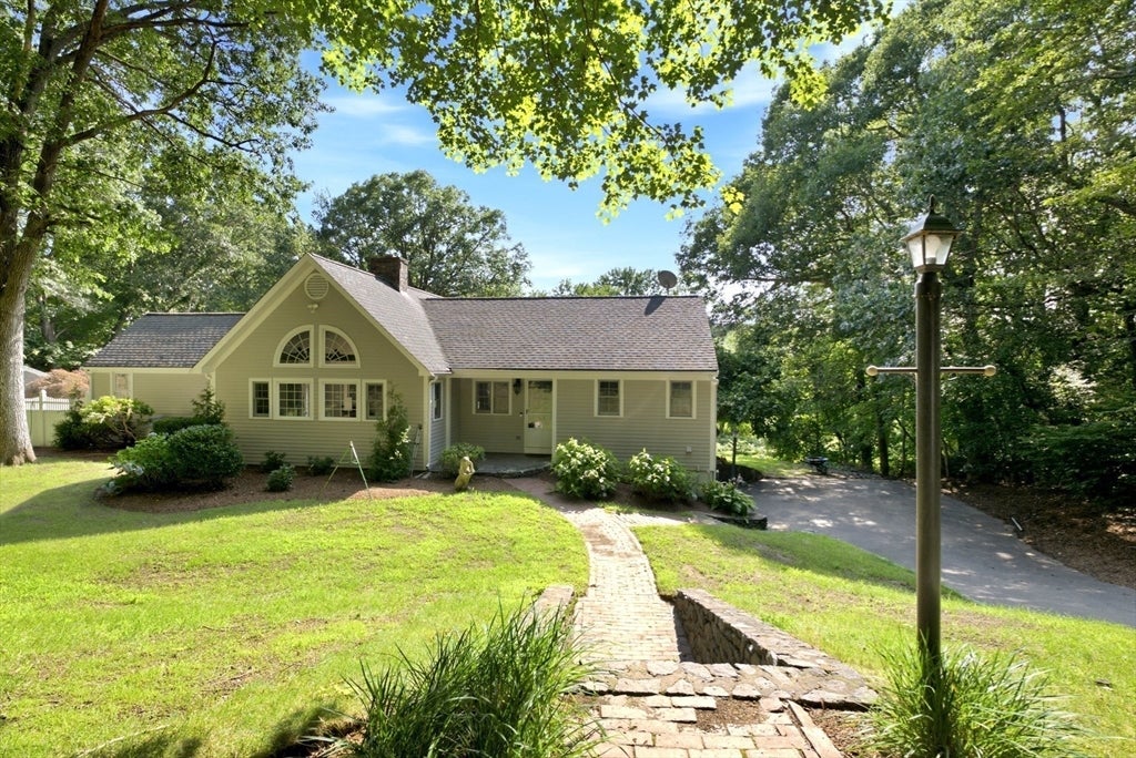 61 Clifford Rd