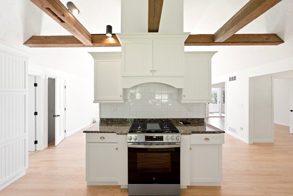 61 Clifford Rd, Plymouth, MA, 61 Clifford Rd, Plymouth, MA Photo #11