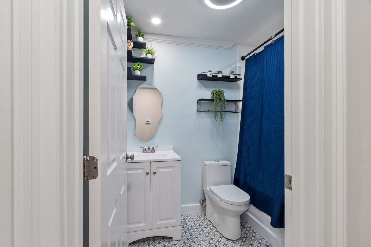 49 Lantern Ln #8, Dracut, MA Photo #24