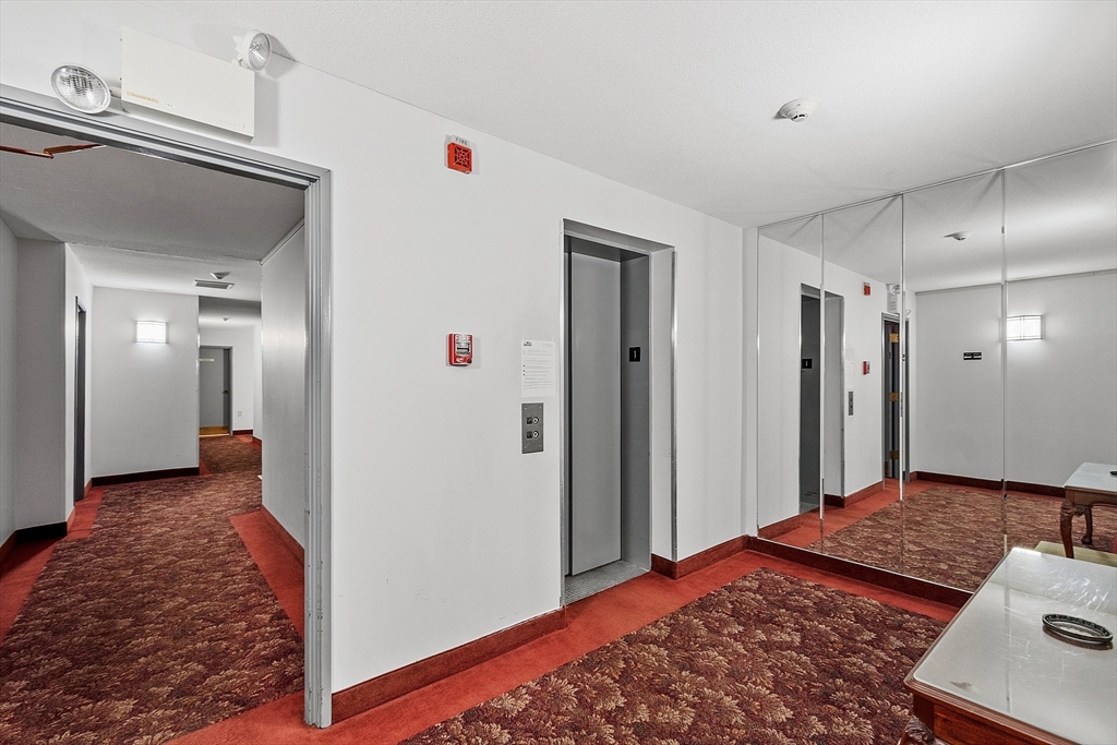 1029 Pleasant Street 19