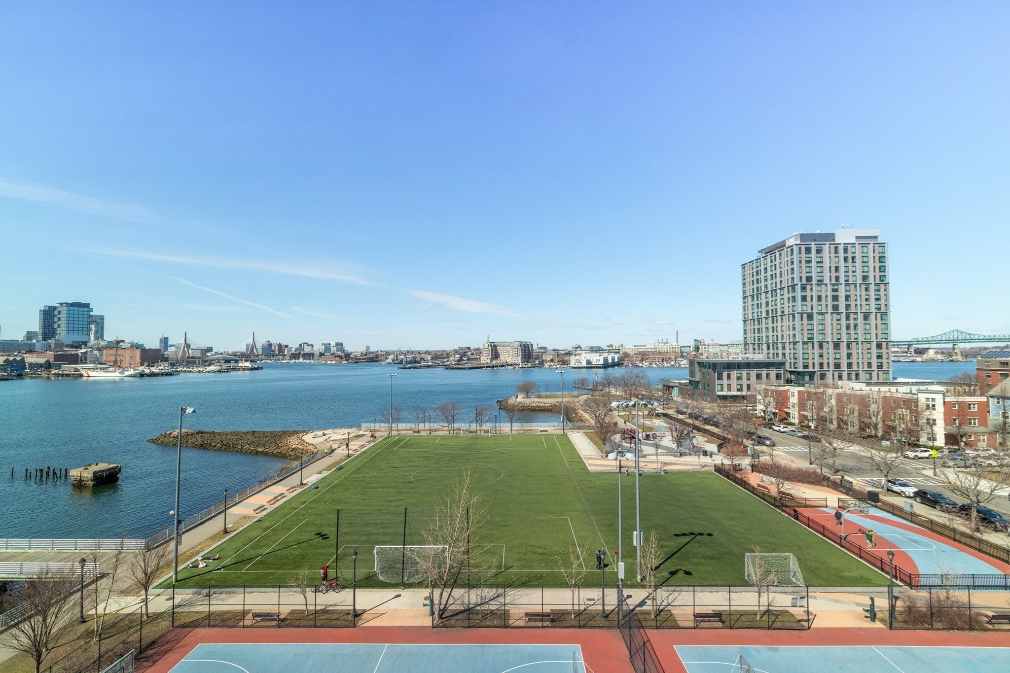 99 Sumner St PH621