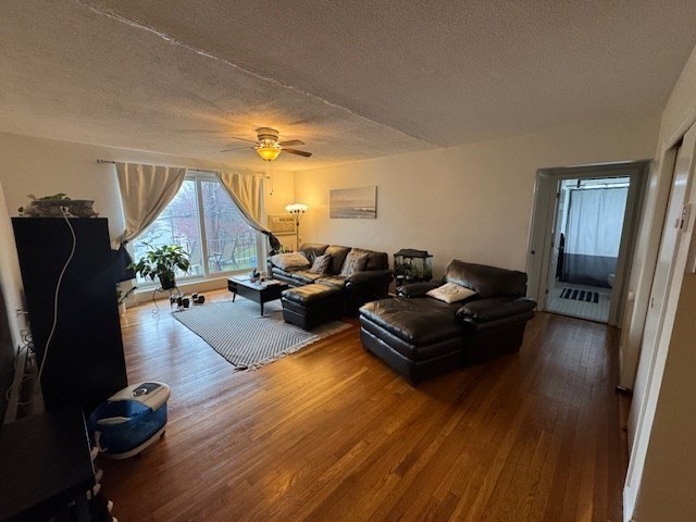 Boston, Massachusetts 02131, United States, 2 Bedrooms Bedrooms, ,1 BathroomBathrooms,Residential,Active,108857