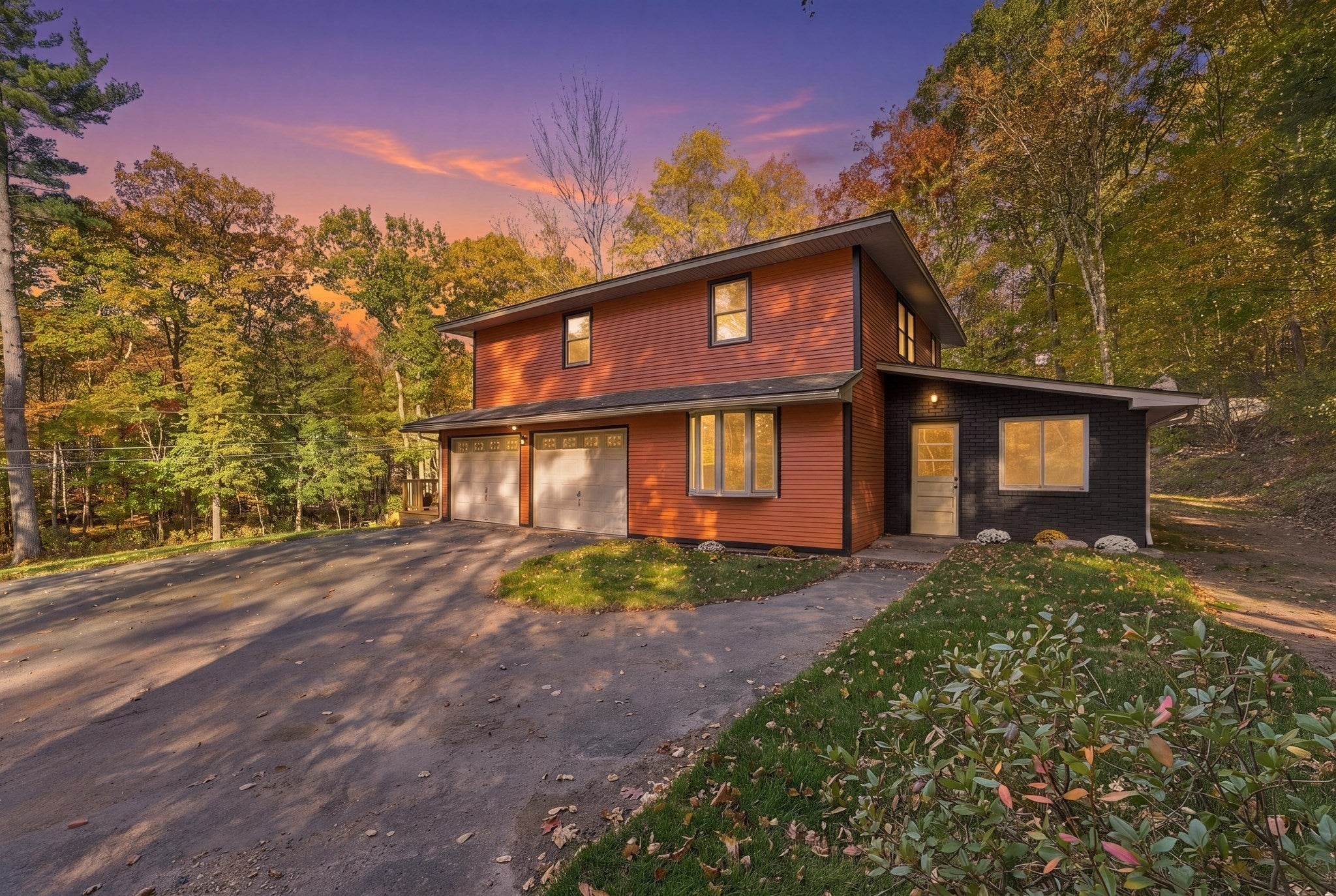 Photo of 1273 General Knox Rd, Russell, MA