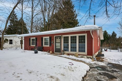 Photo of 289 Hatfield Street, Northampton, MA 01060 (MLS # 73476232)