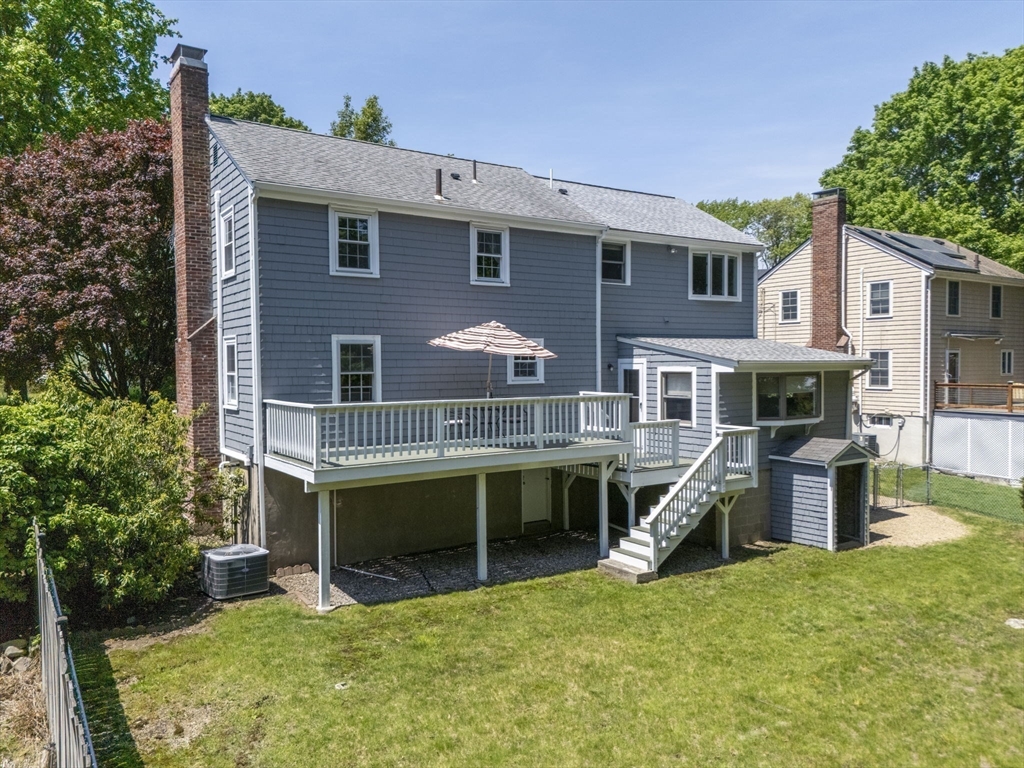 24 School St