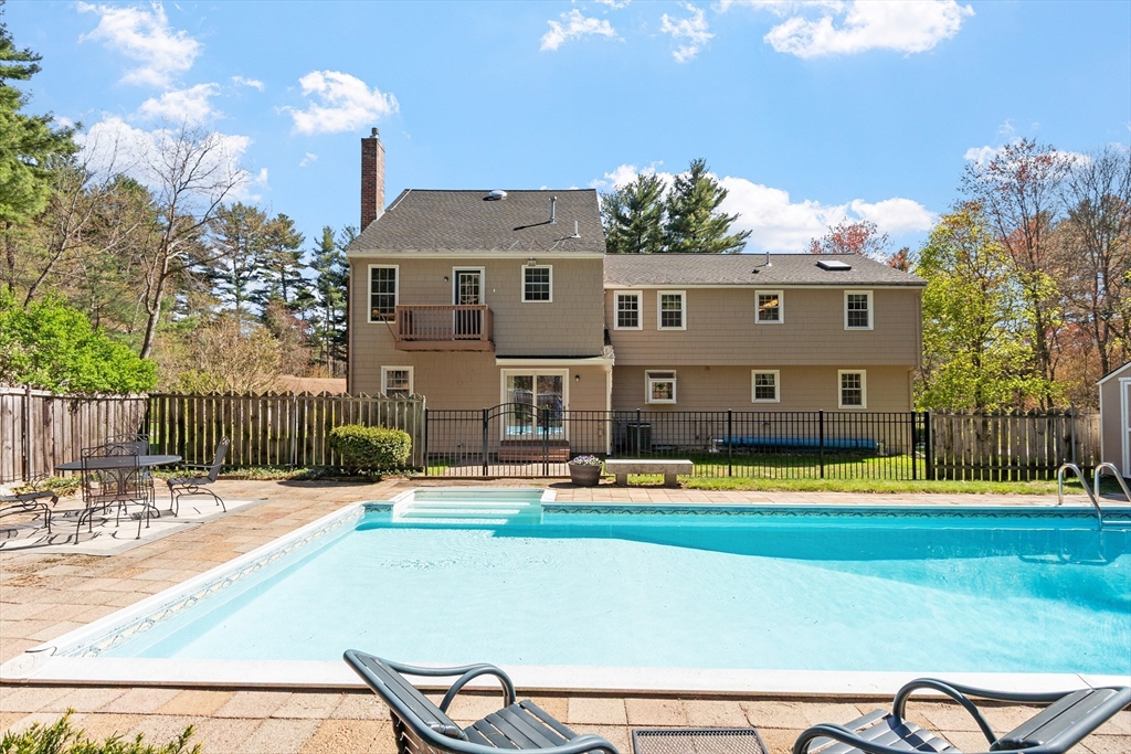 7 Long Meadow Road