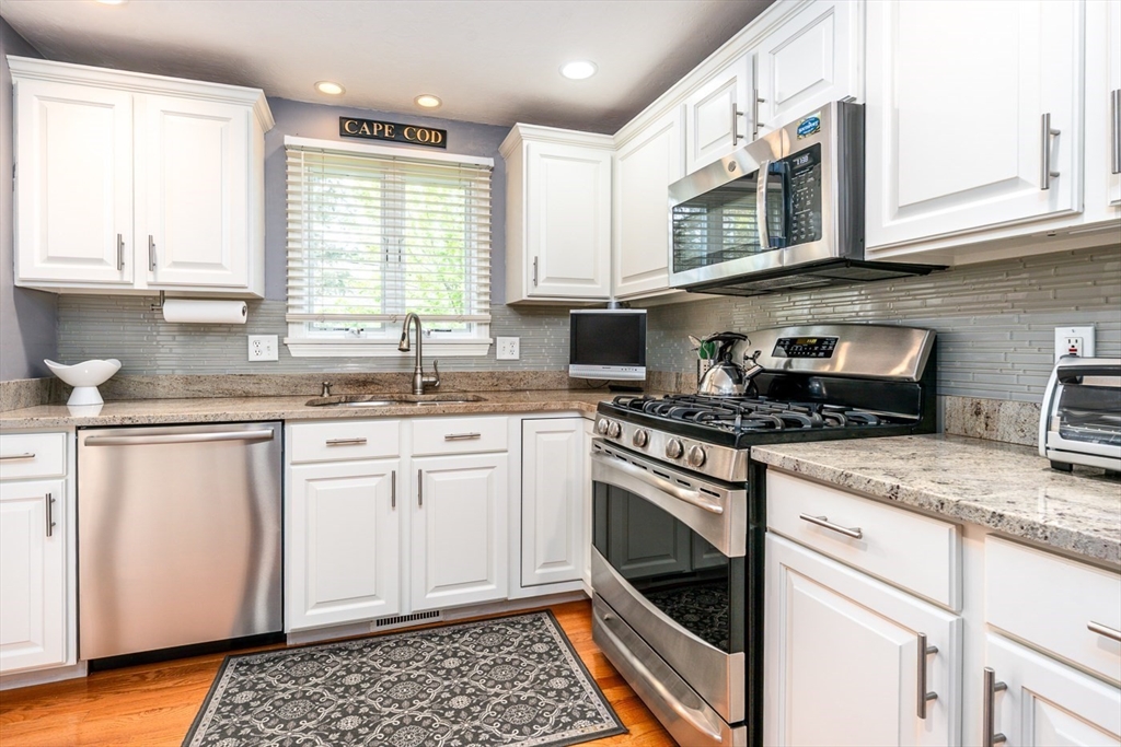 19 Longwood Rd 243