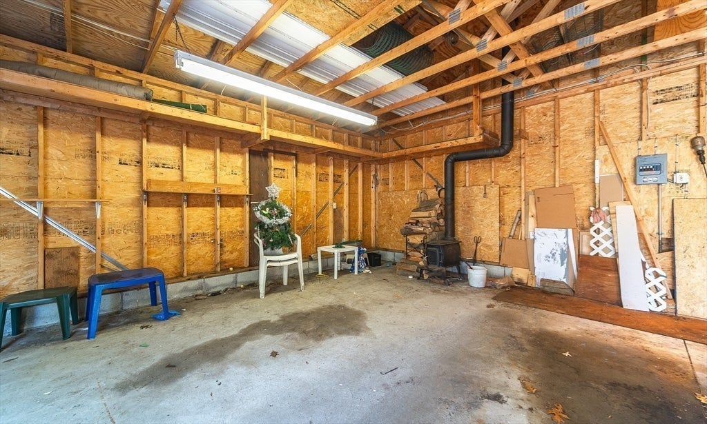 51 Itendale St, Springfield, MA Photo #33
