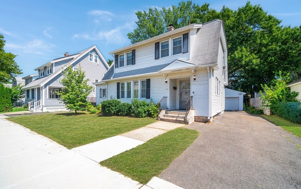 51 Itendale St