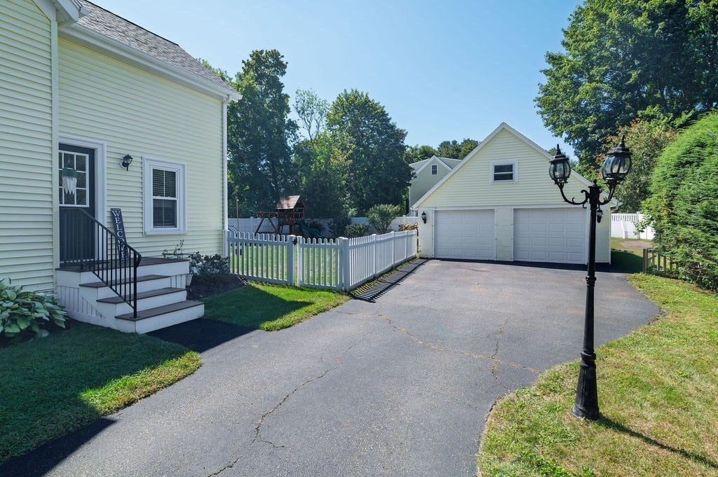 92 Lake Ave, Walpole, MA, 92 Lake Ave, Walpole, MA Photo #28