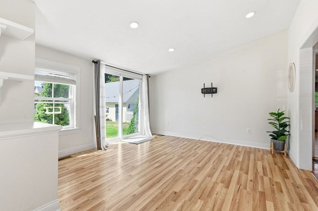 92 Lake Ave, Walpole, MA, 92 Lake Ave, Walpole, MA Photo #13