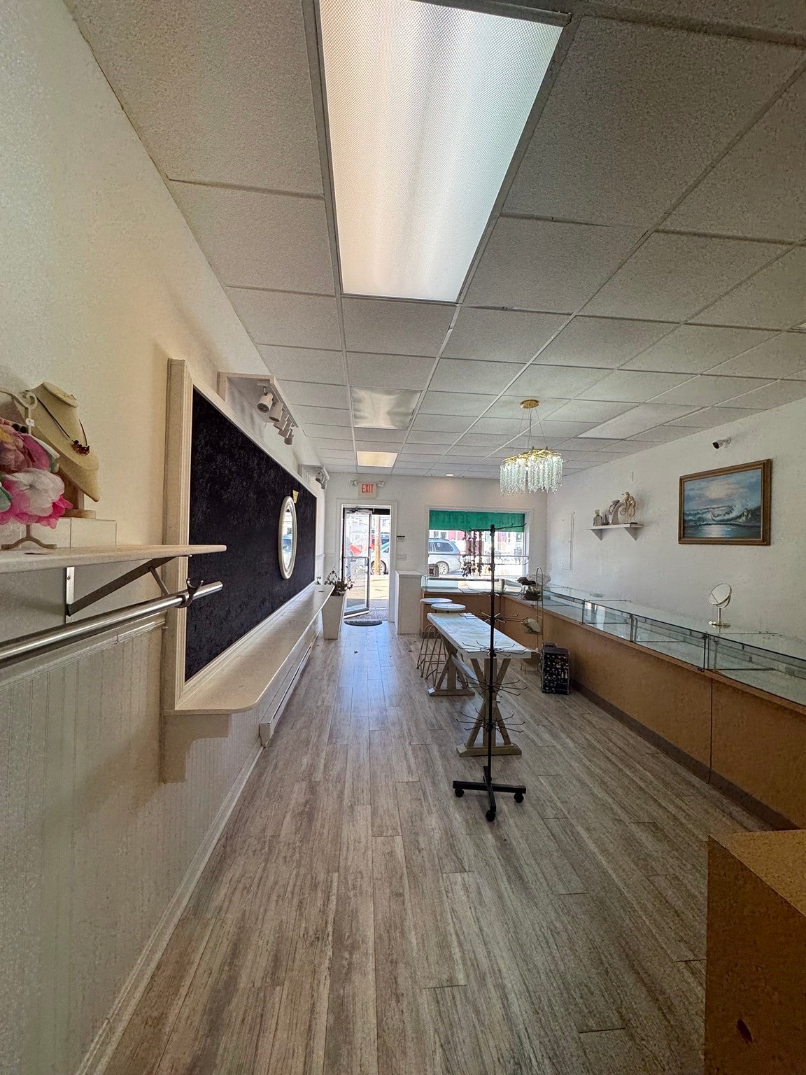 569 Main Street 1