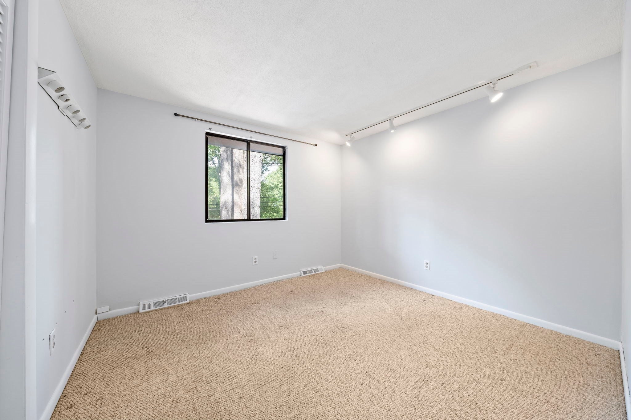 26 Cedarcrest Rd, Canton, MA, 26 Cedarcrest Rd, Canton, MA Photo #24