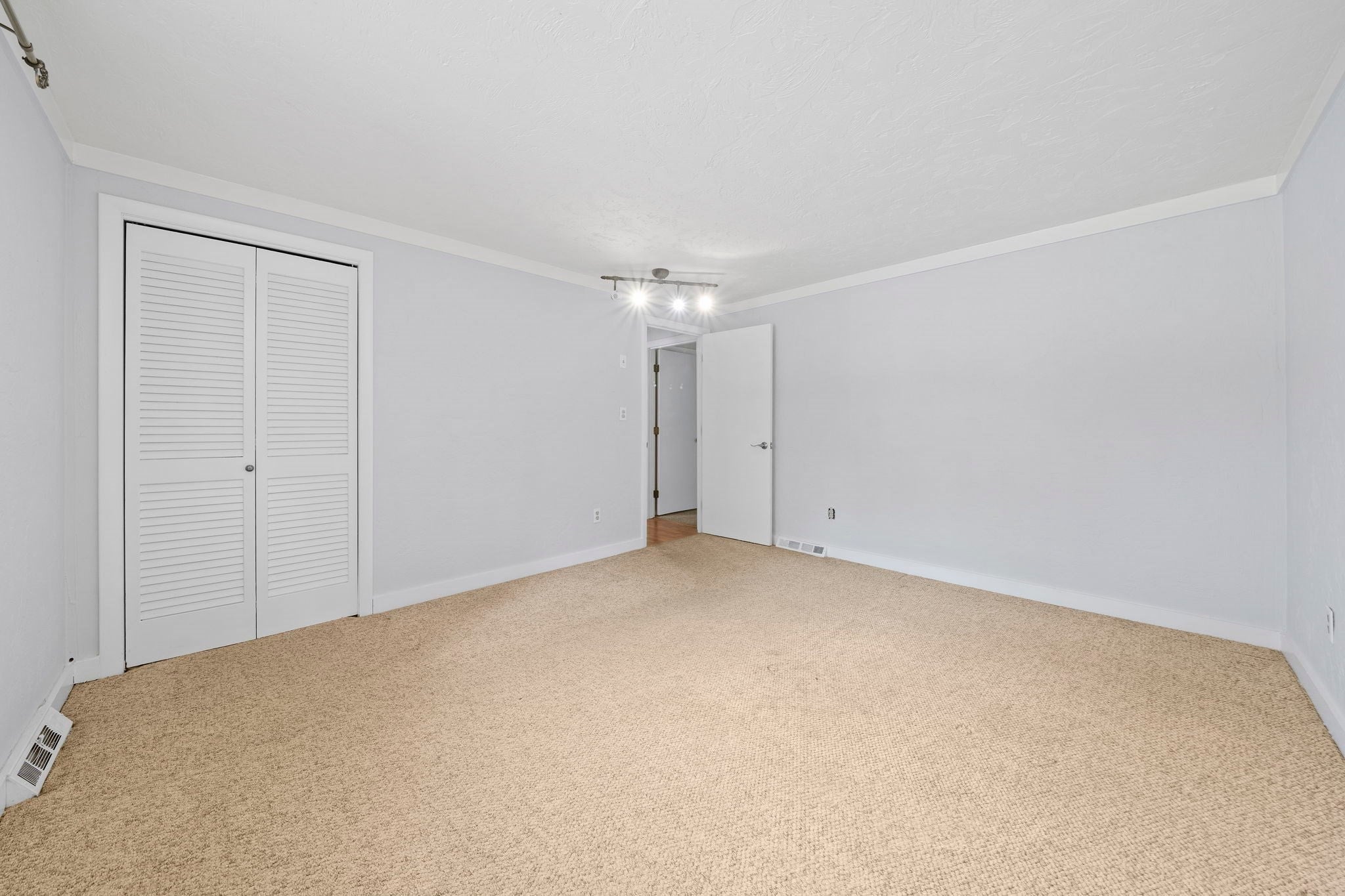 26 Cedarcrest Rd, Canton, MA, 26 Cedarcrest Rd, Canton, MA Photo #23