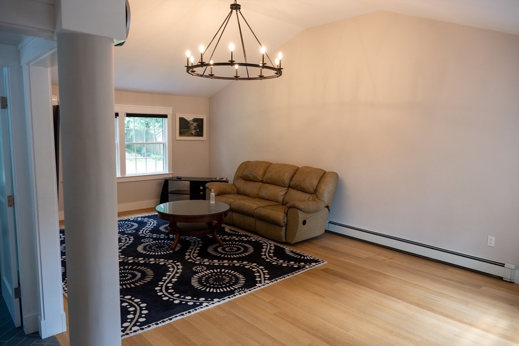 20 Hemlock Dr