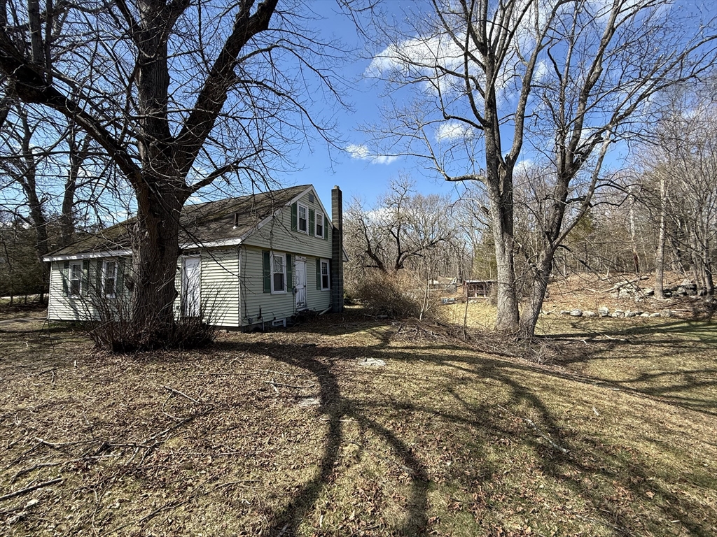 91 W Bacon St
