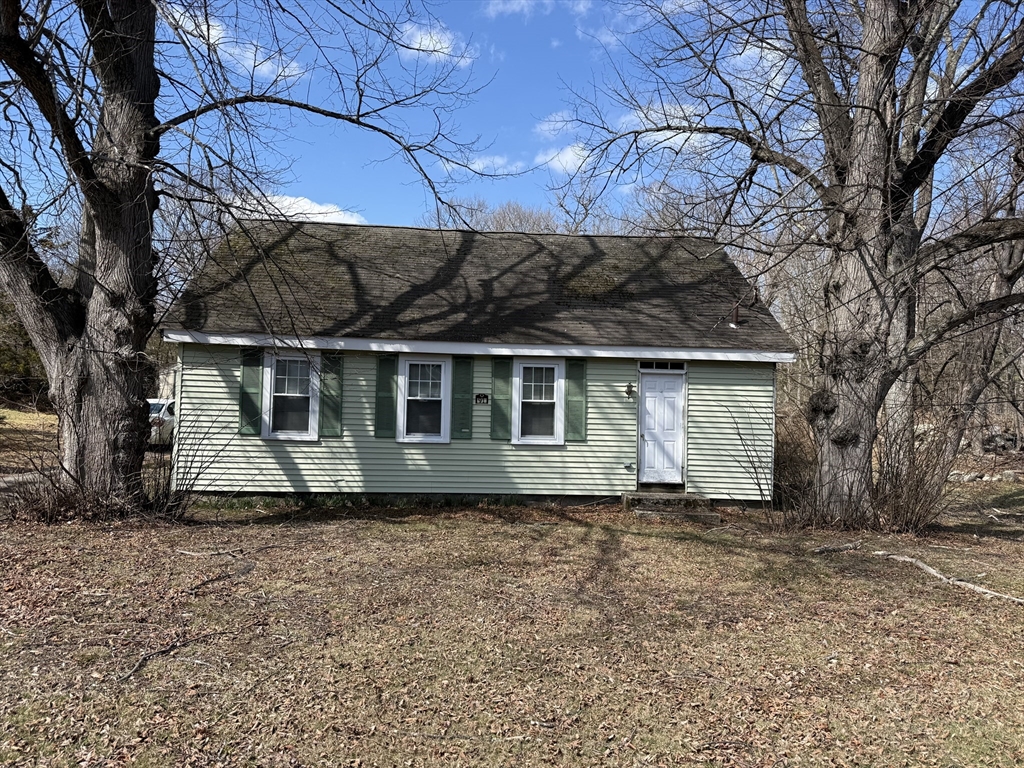 91 W Bacon St
